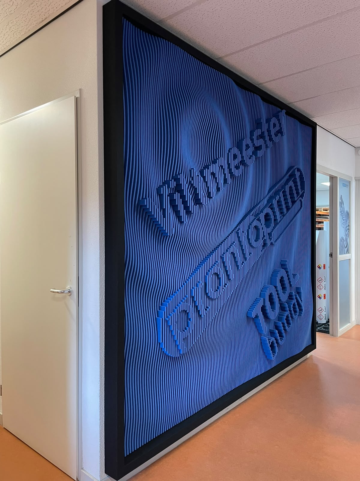 Blauwe driedimensionale Signature Wall van PET-vilt